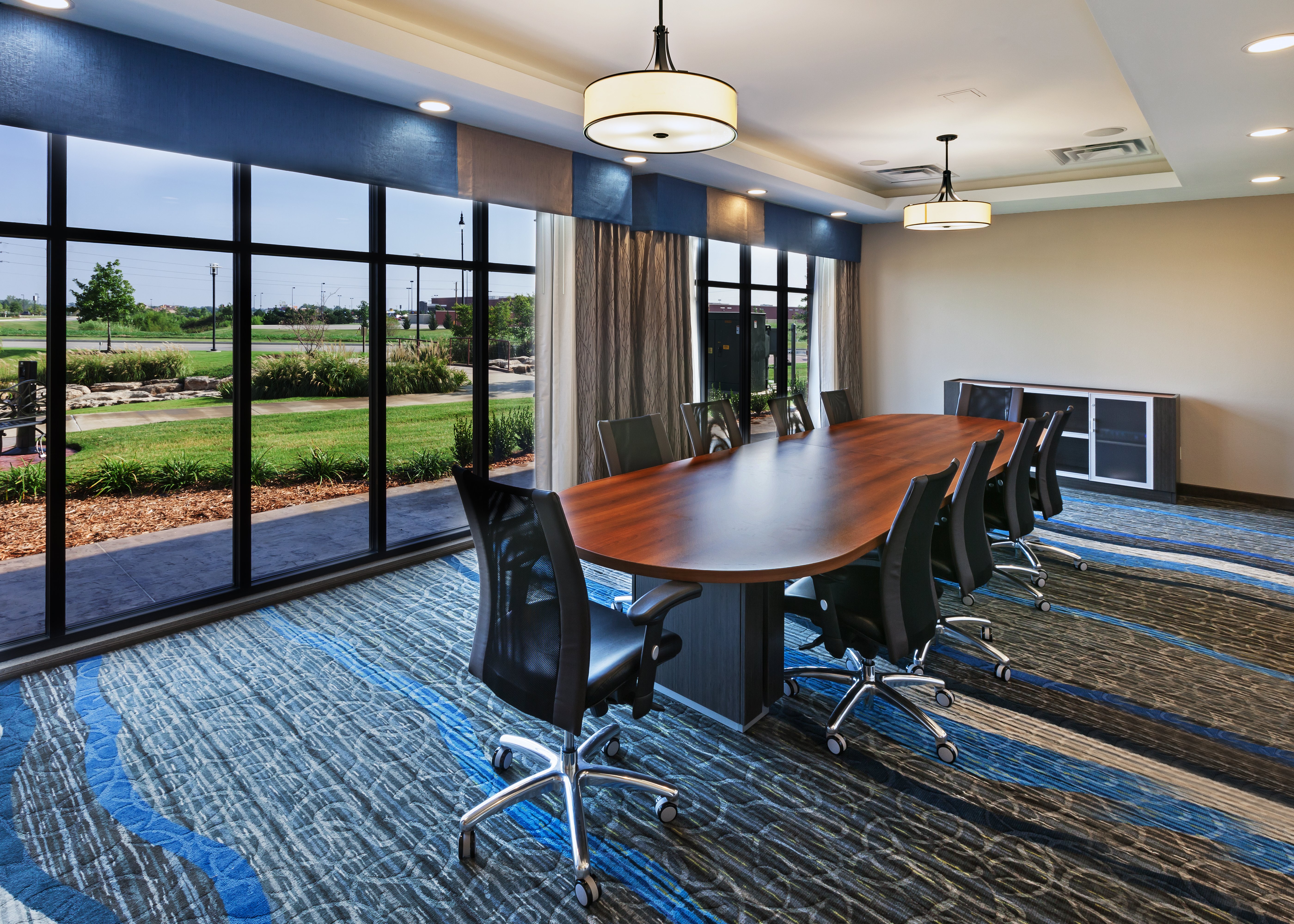 Holiday Inn Express And Suites Glenpool Tulsa South 27/52