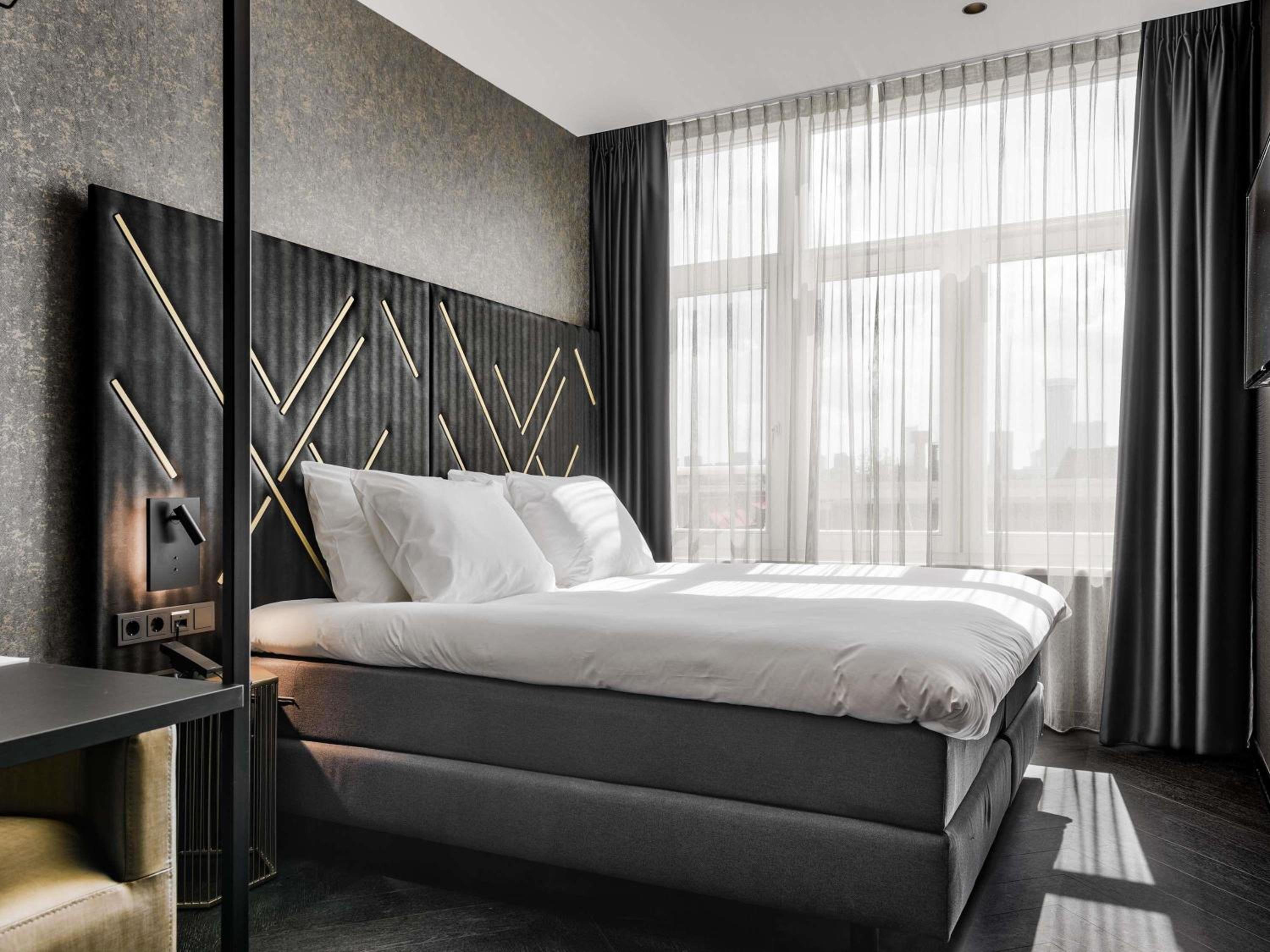 Marin, Classic, Petite, Double Bed, Le Marin Hotel Rotterdam City - Handwritten Collection 4/9