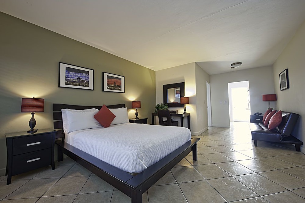 SUITES ON SOUTH BEACH 20/65