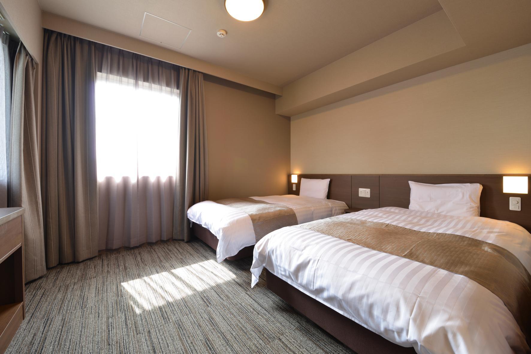 Moderate Twin Room with Shower - Non-Smoking