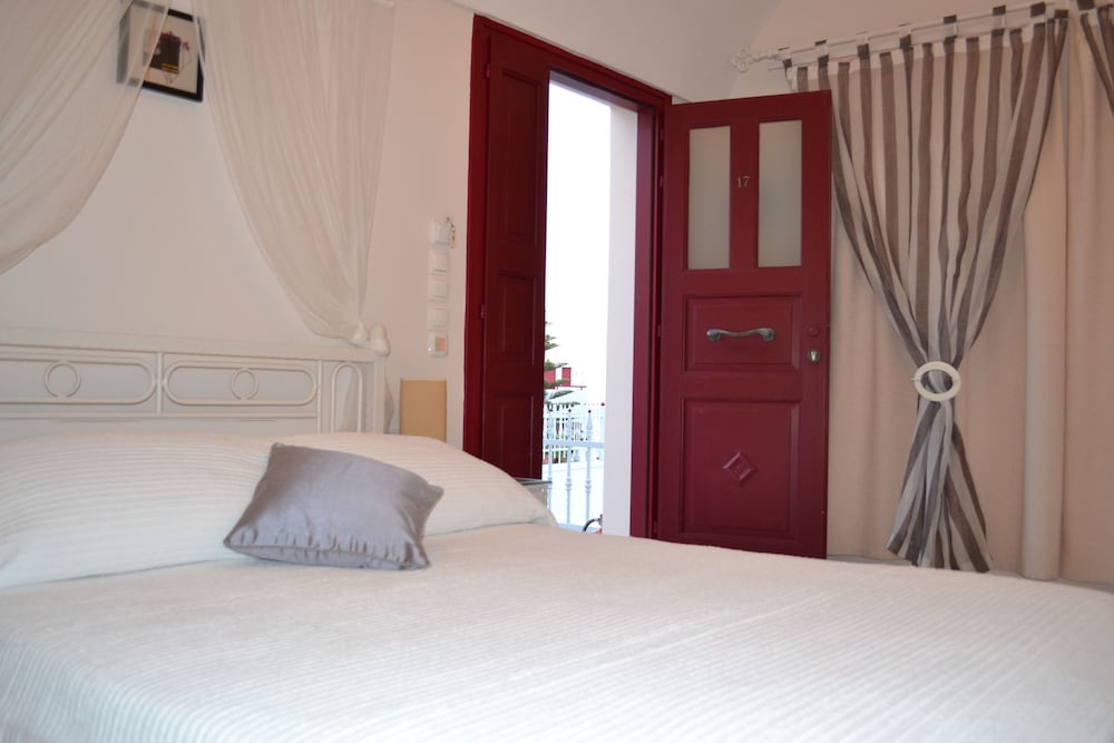 Standard, Double or Twin Bed