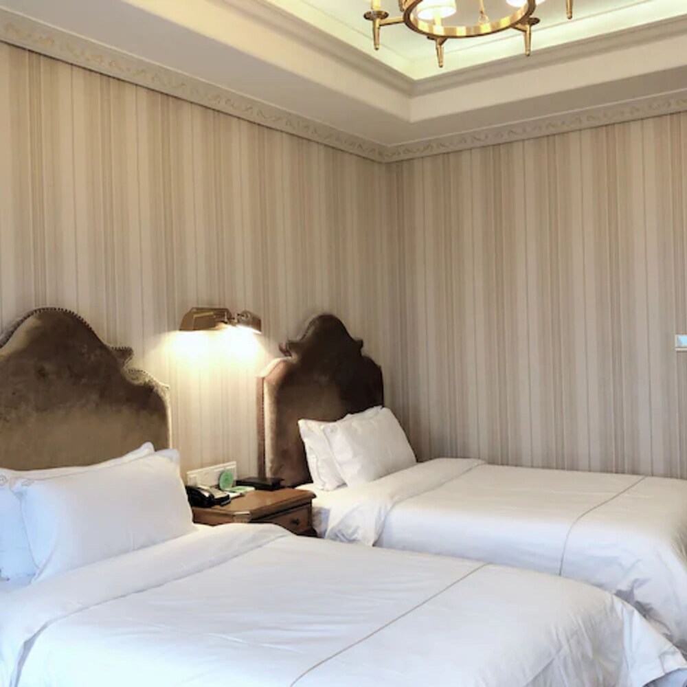 Wuhan Harvest International Hotel 29/57