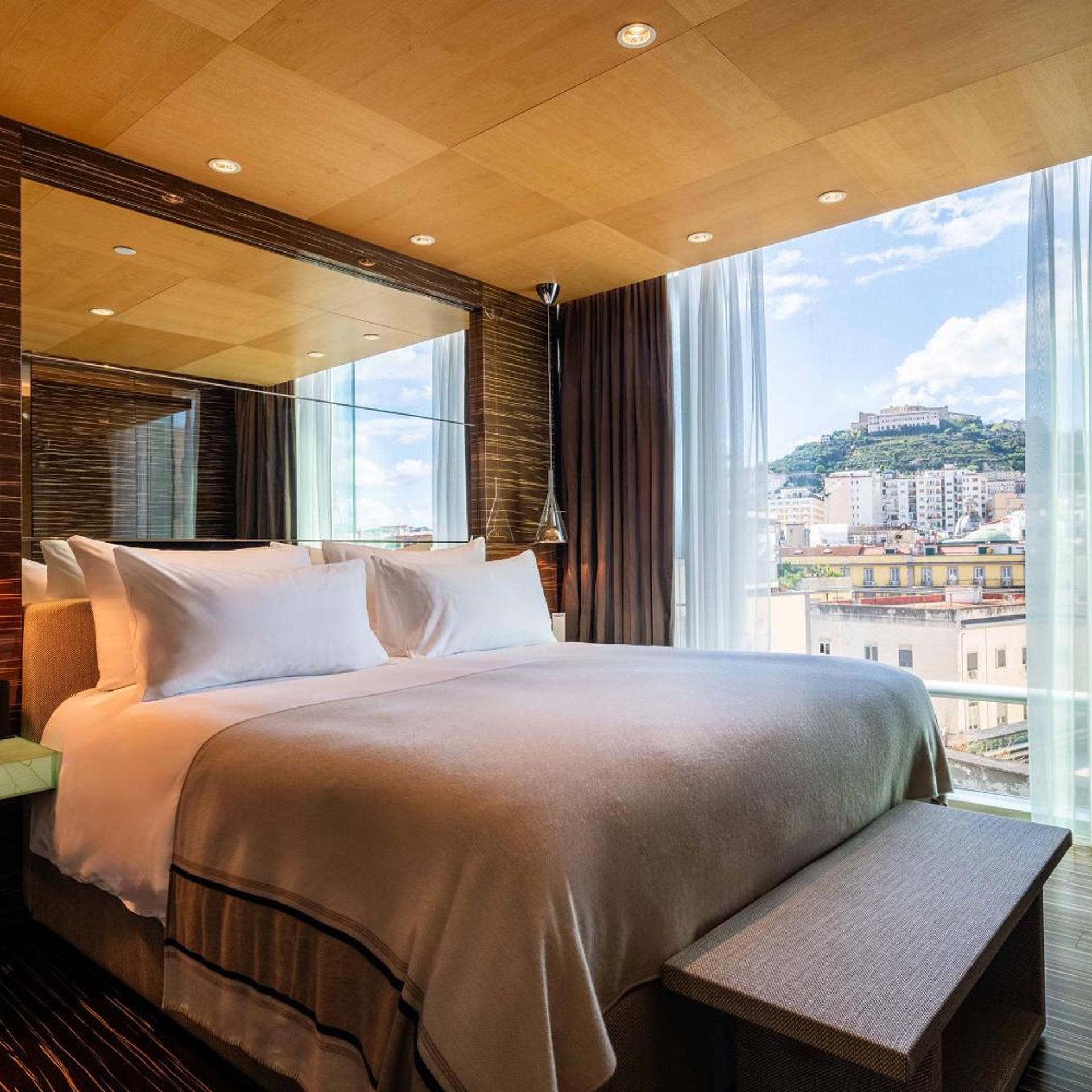 2 Bedrooms, Suite, Castle View