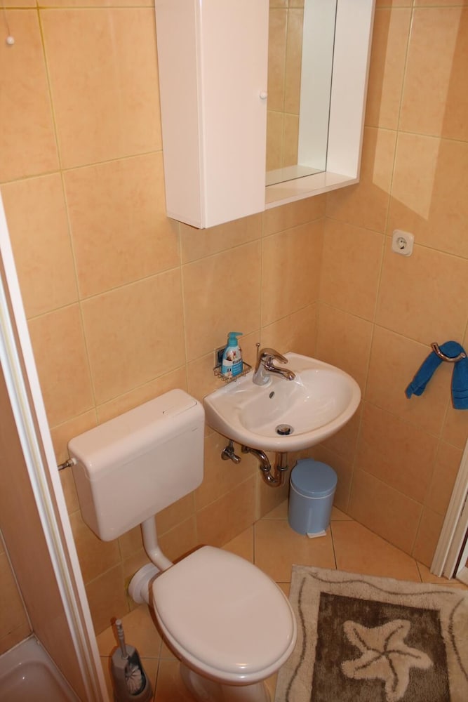 Apartments Lozica 21/23