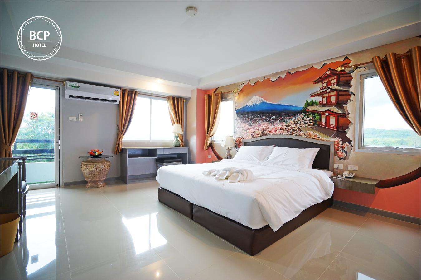 DELUXE, DOUBLE BED