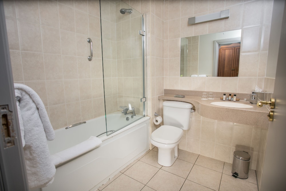 Longcourt Hotel 7/46