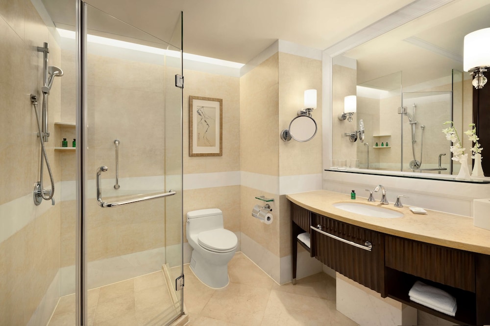 Deluxe, King Bed, City View, Shangri La Guilin 5/6