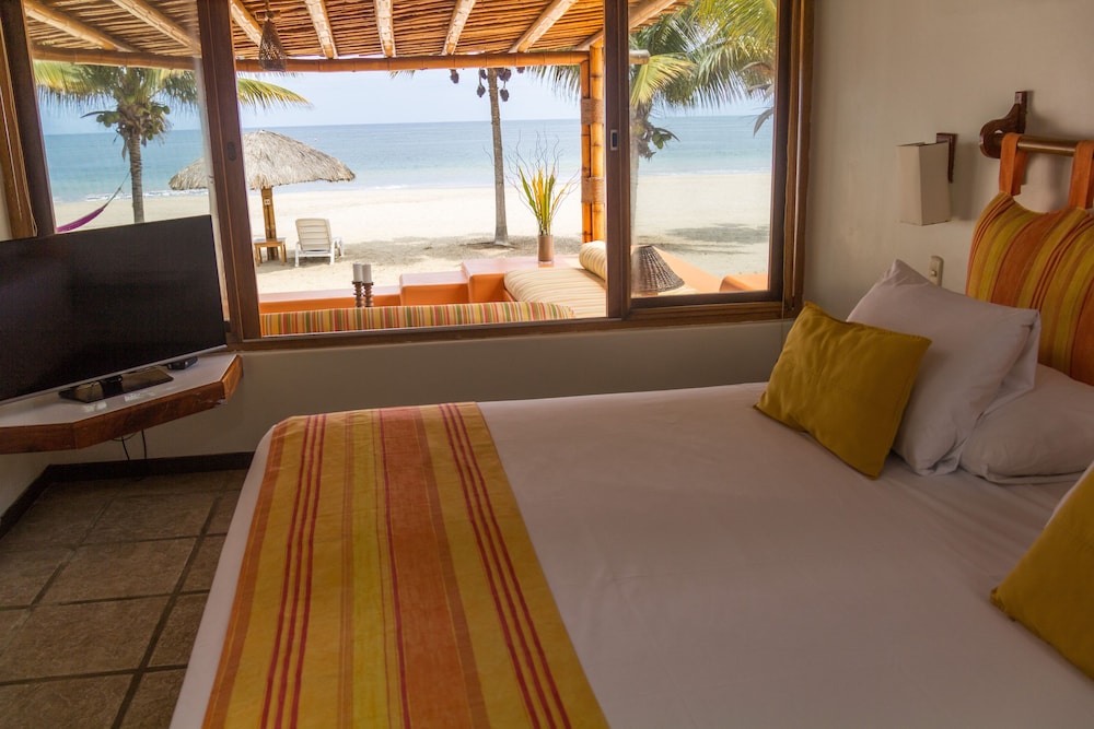 Punta Sal Suites & Bungalows Resort 30/50