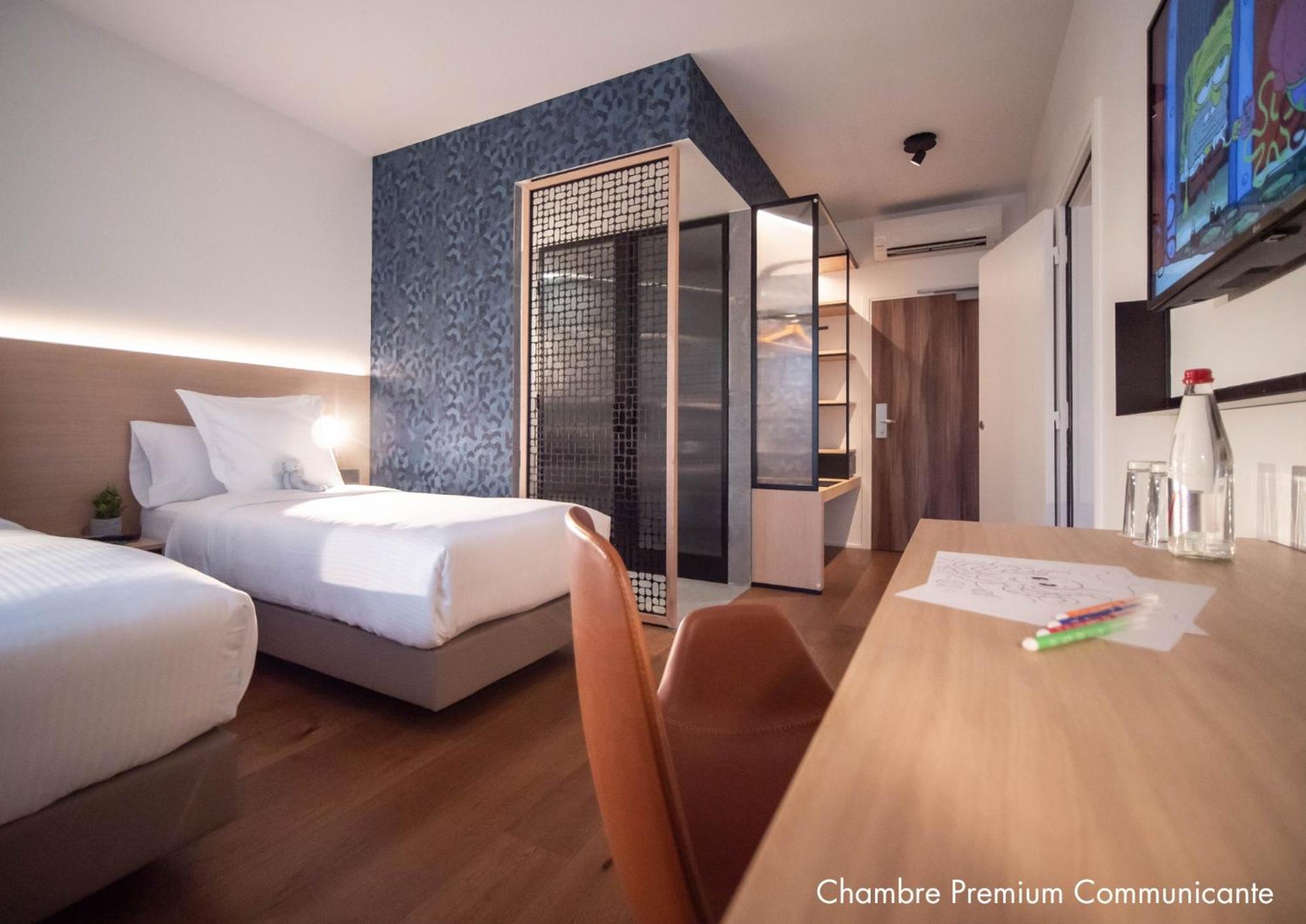 Room, Twin Beds