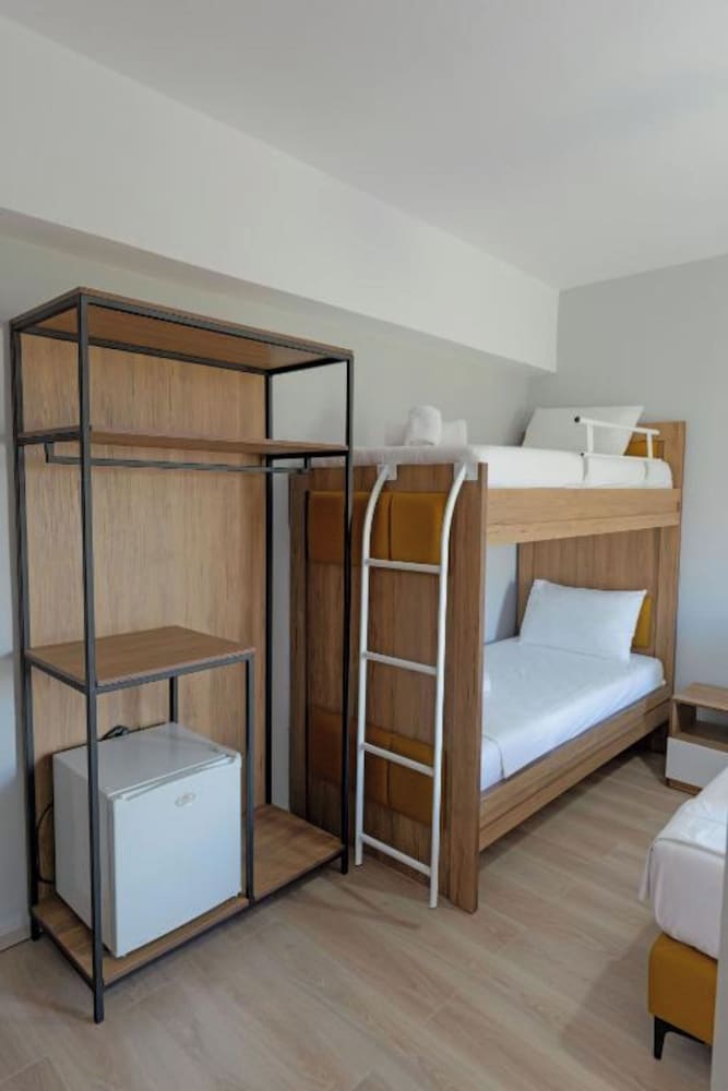 Room, Quadruple, Double and Bunk Bed, Sea View, Hotel Boston 5/6