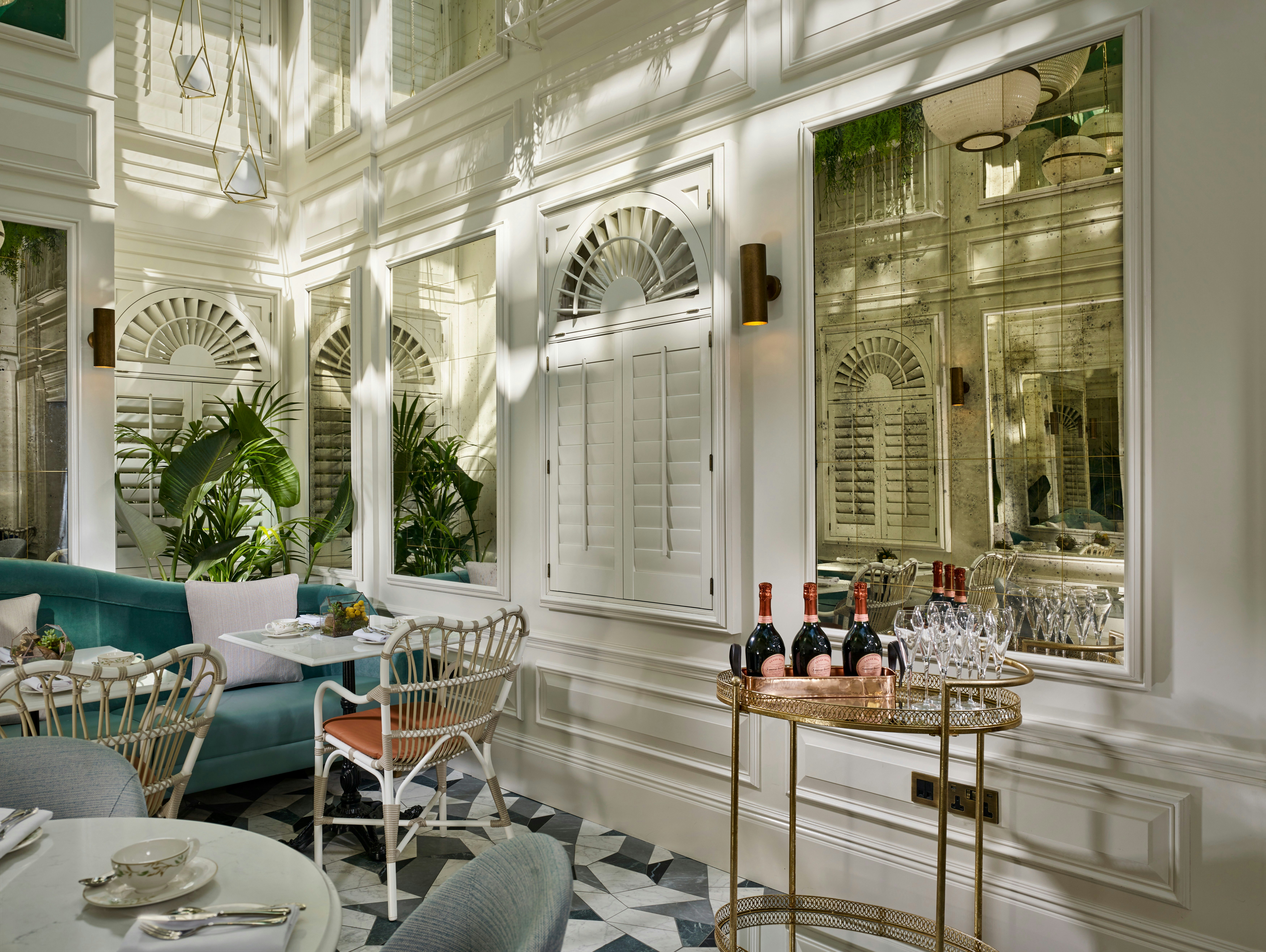 100 Queens Gate Hotel Curio Collection By Hilton 20/28