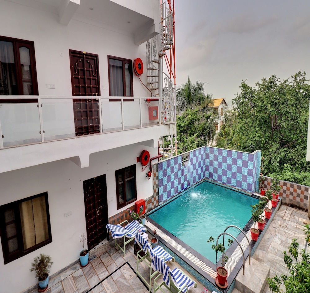 Hotel Darbargarh Udaipur 7/50