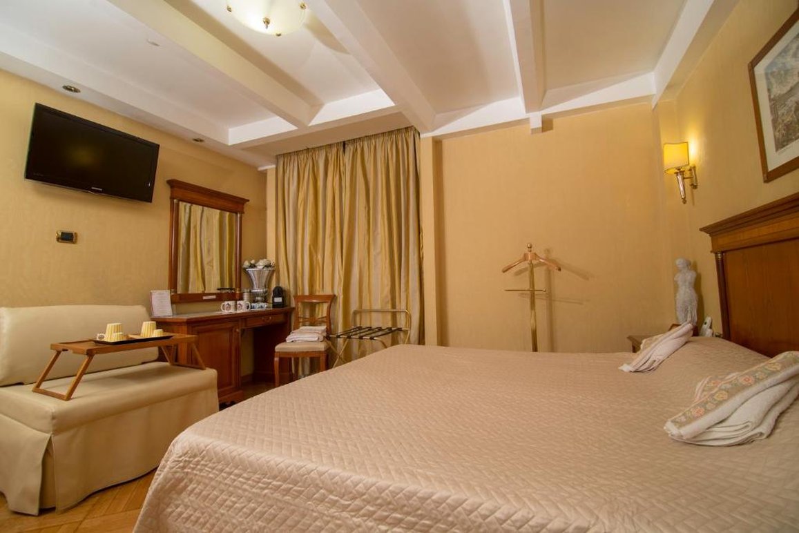 Luxury Rooms H 2000 Roma 22/53