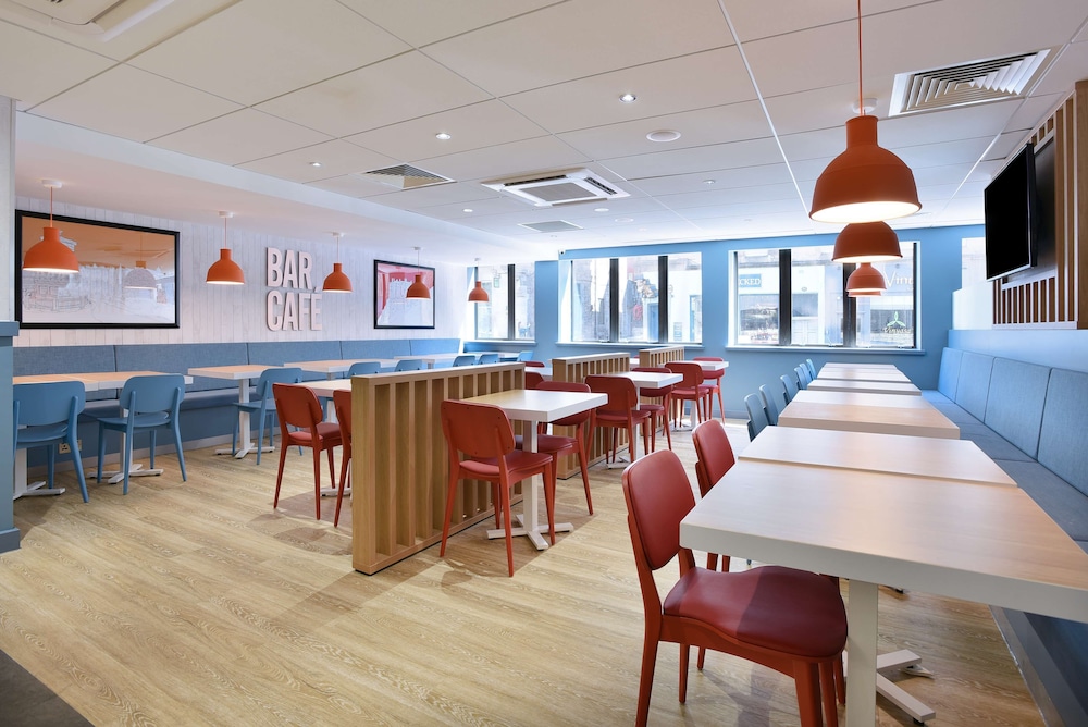 Travelodge Edinburgh Central 29/43