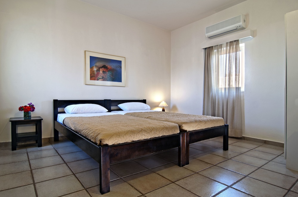 Ourania Apartments 12/63