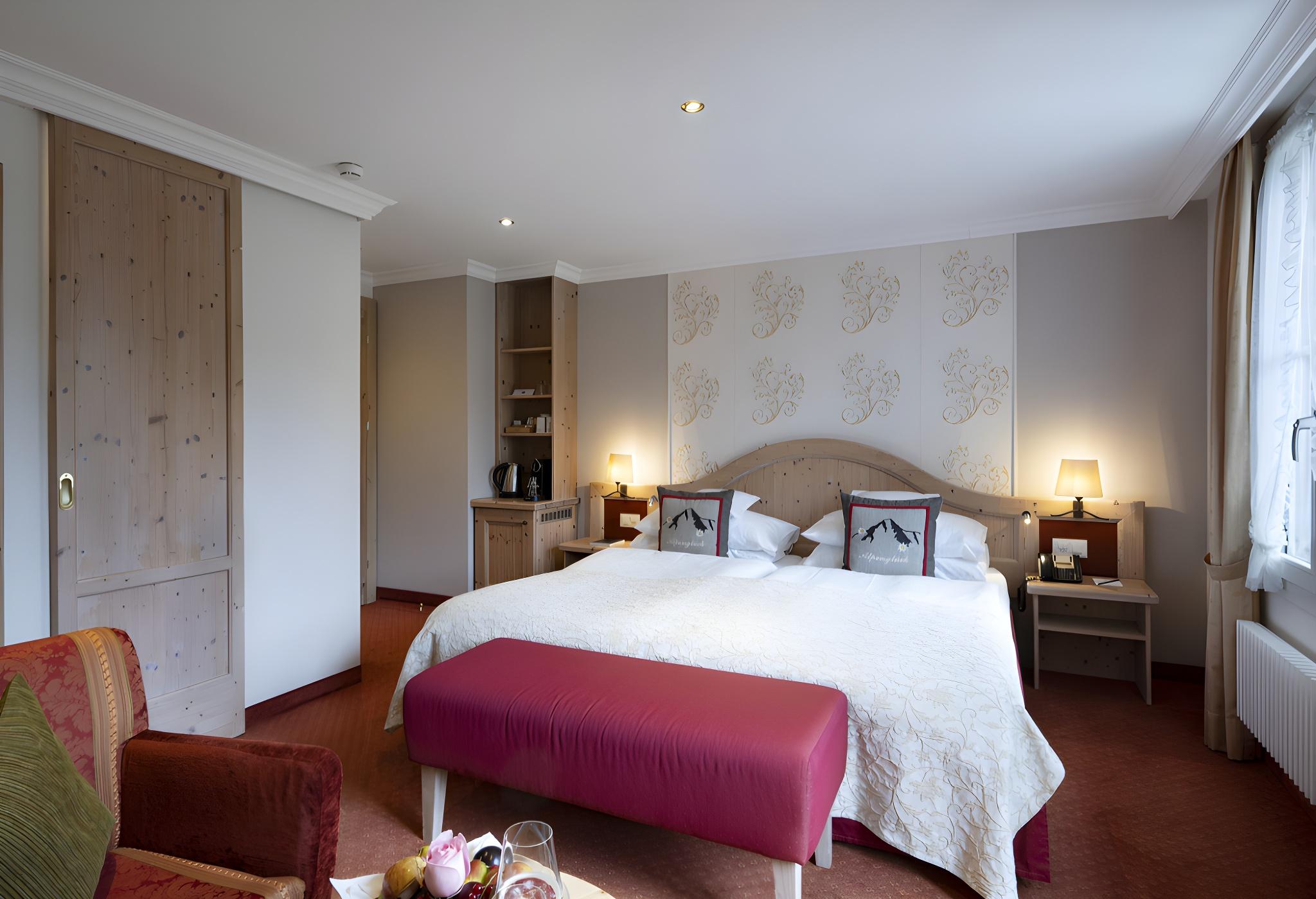 Comfort, 2 Double and Twin Beds