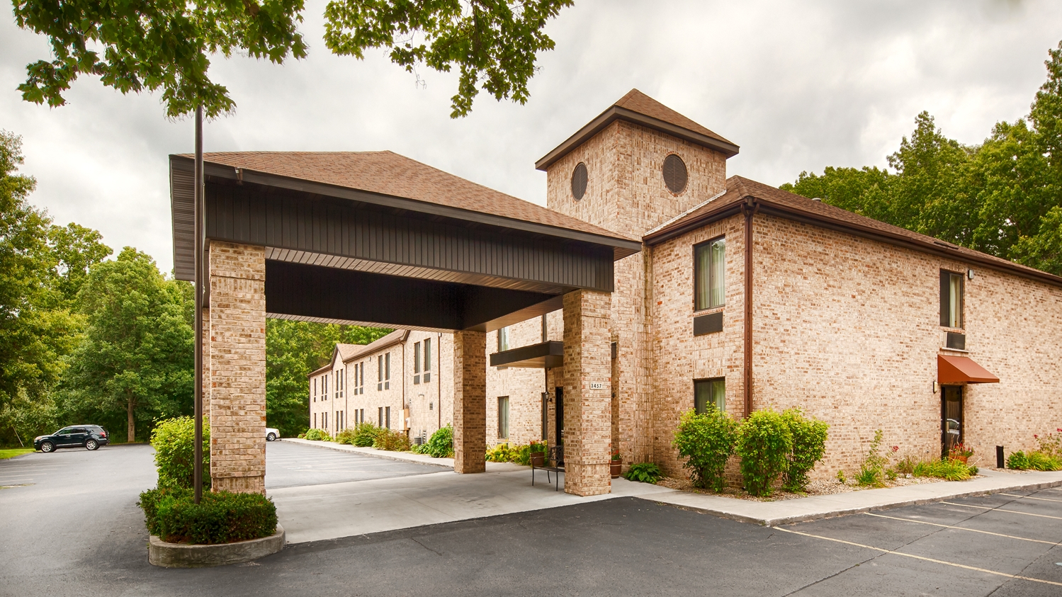 Best Western Plaza Hotel Saugatuck 1/16