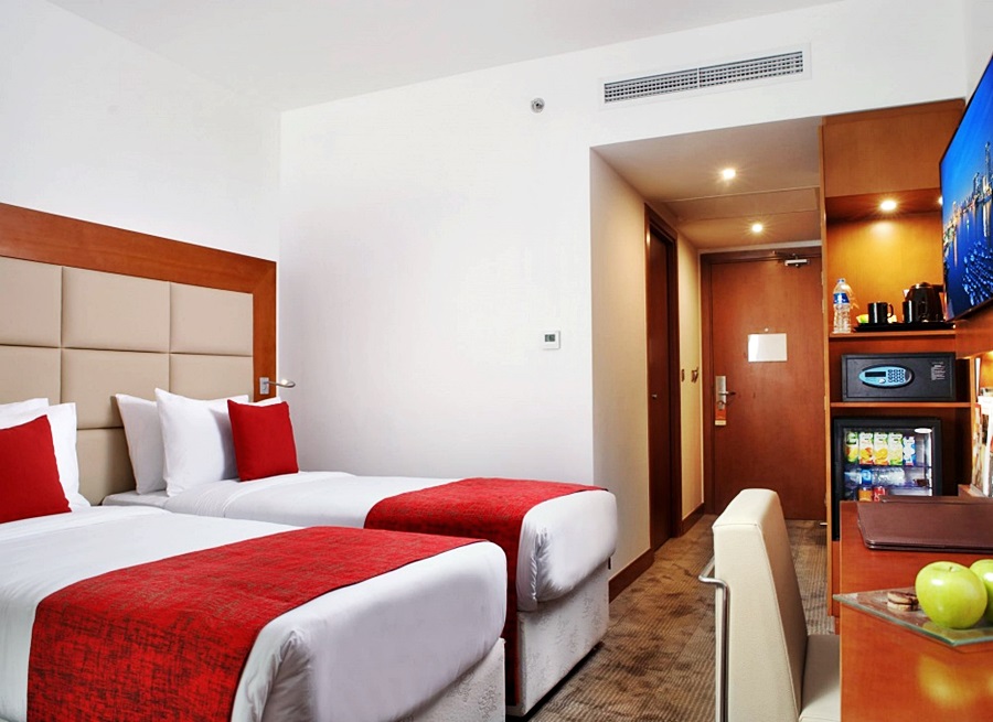 Room, Lateral Side Nile View