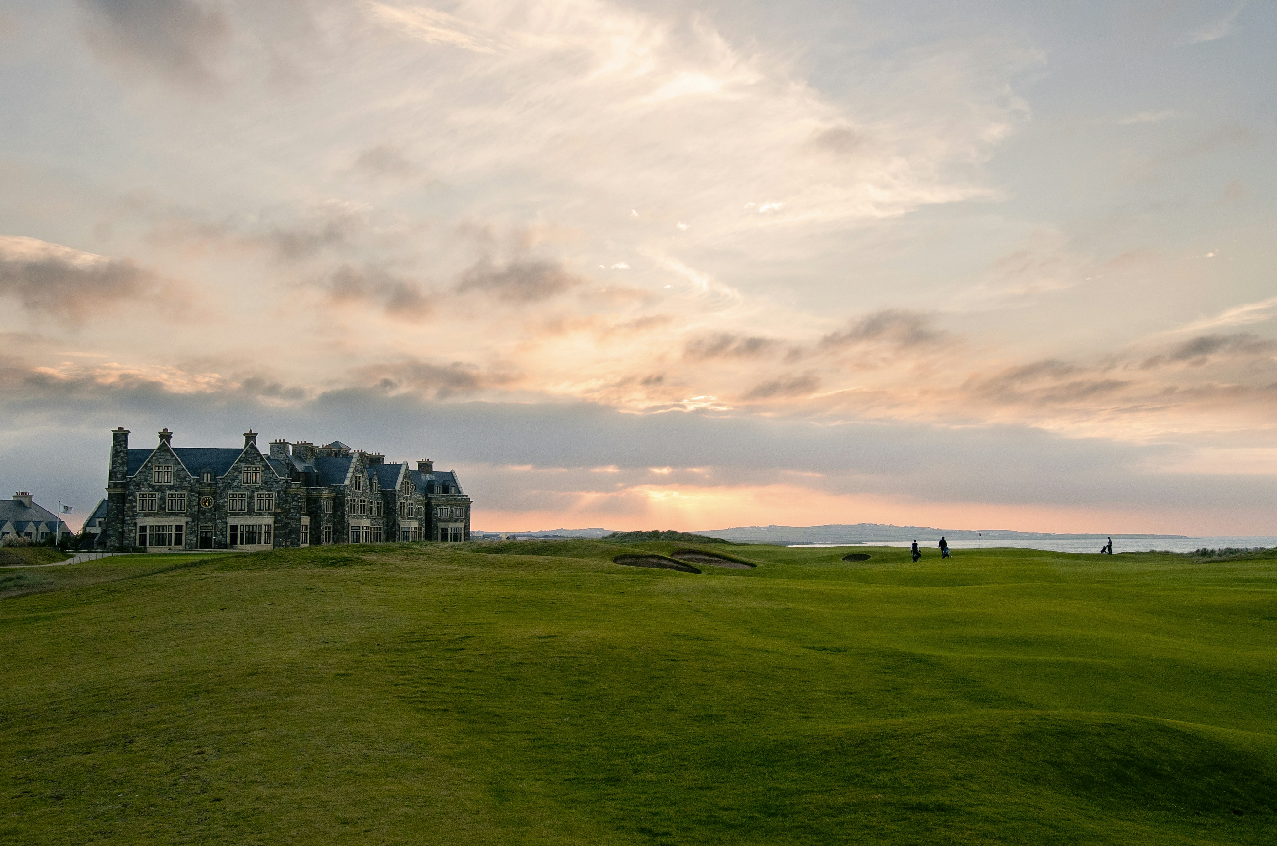 Trump International Golf Links And Hotel Doonbeg Ireland 76/81