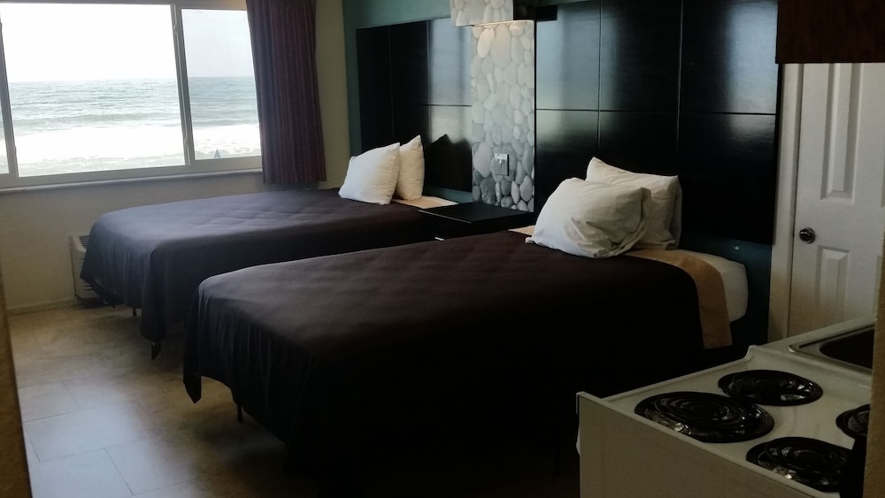 Driftwood Resort 22/70