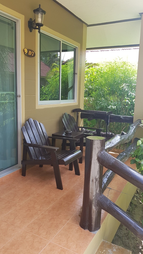 Lanta Castaway Beach Resort 31/50
