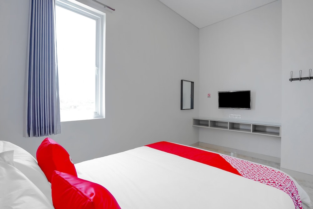 Room at OYO 90336 Olive Guest House, SURABAYA