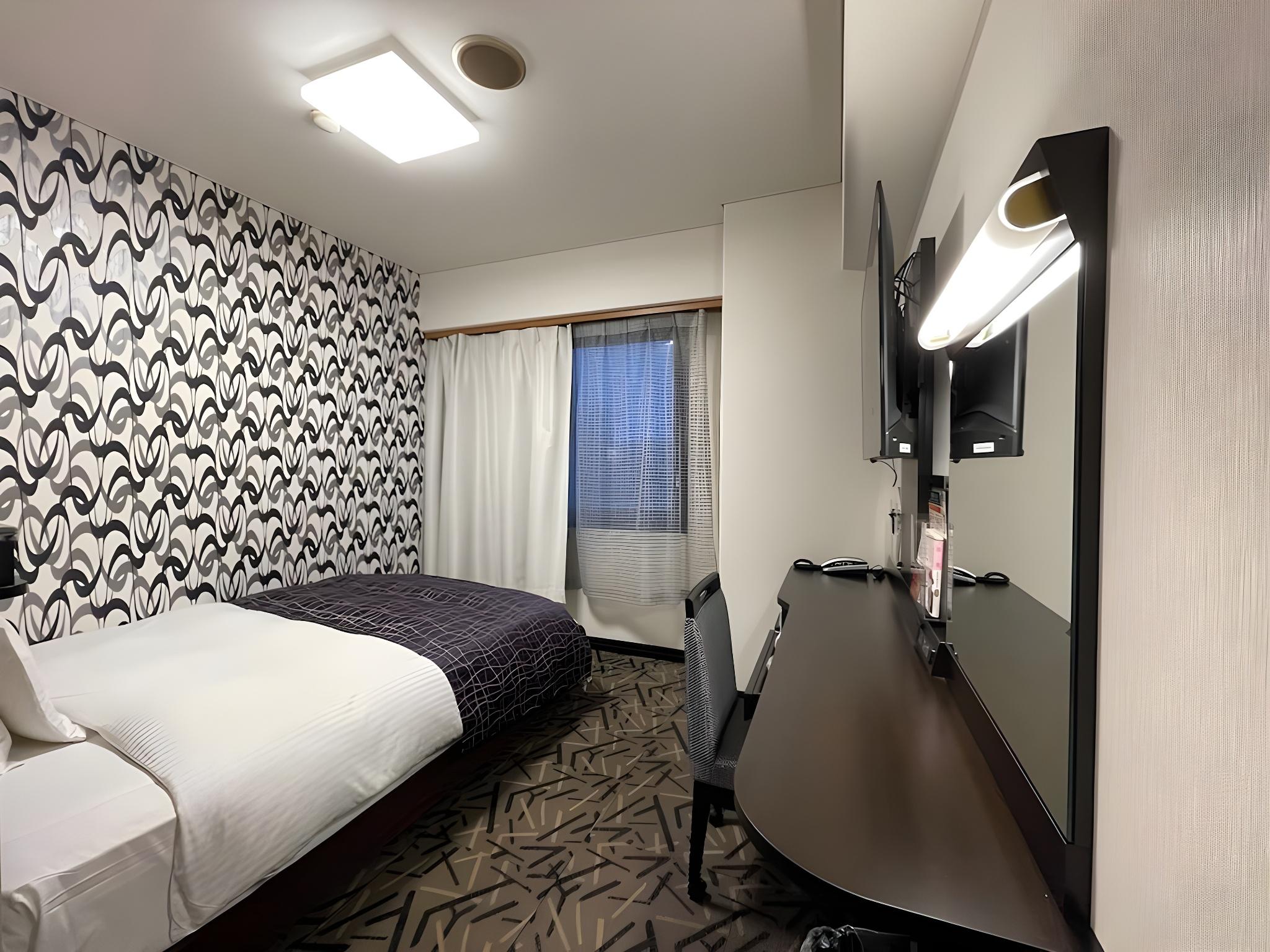 غرفة أساسية بسريرين مزدوجين مفردة بسرير فردي، Apa Hotel Kitakami-Ekinishi 2/2