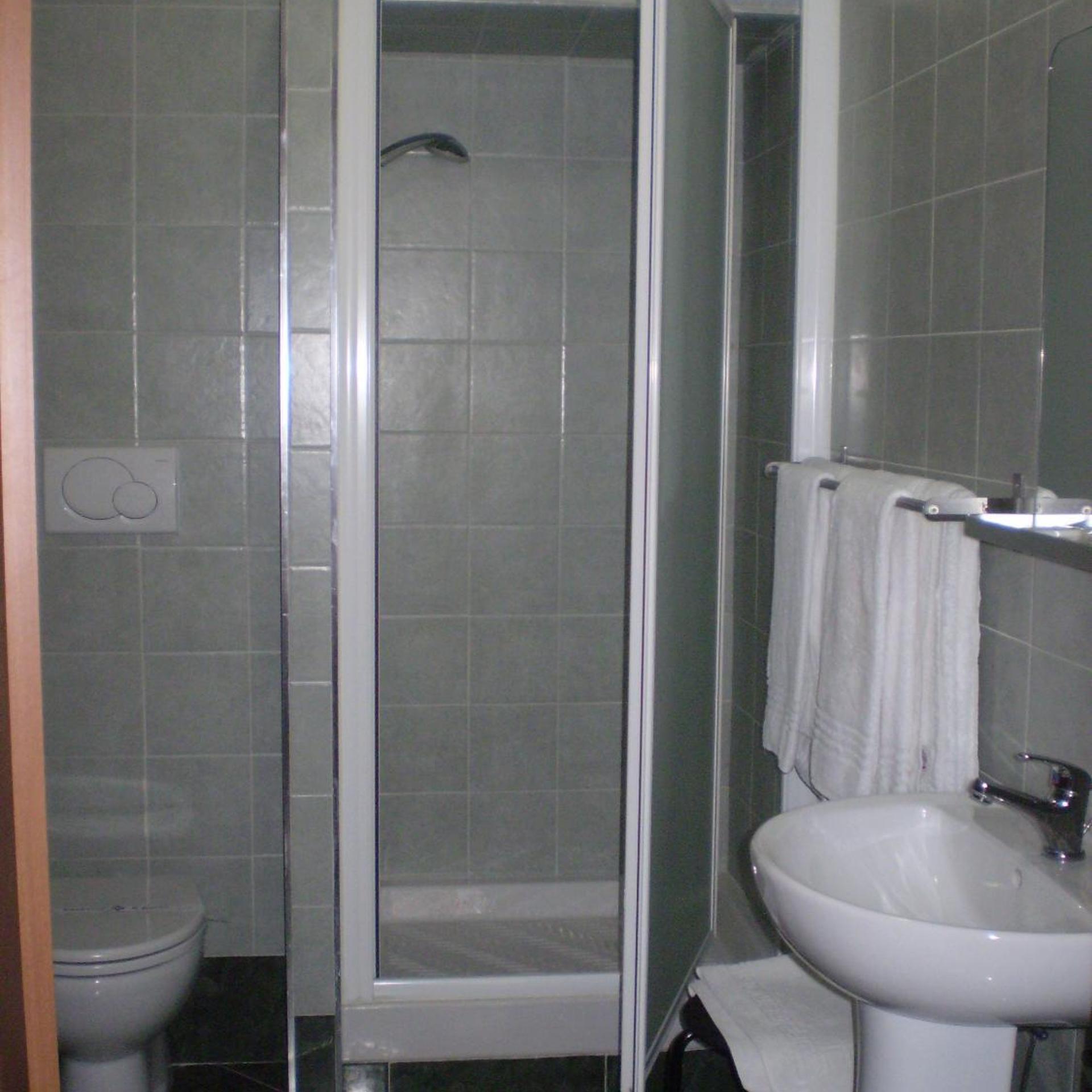 HOTEL DELLA POSTA 80/83
