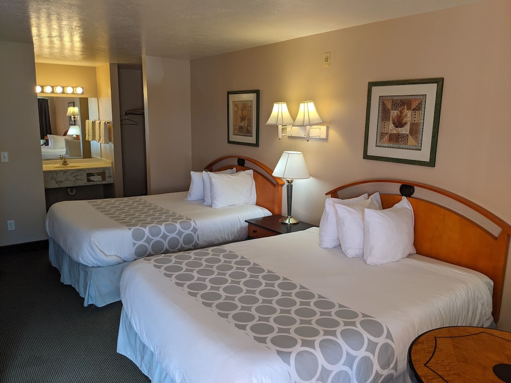 Cathedral Valley Inn 5/21