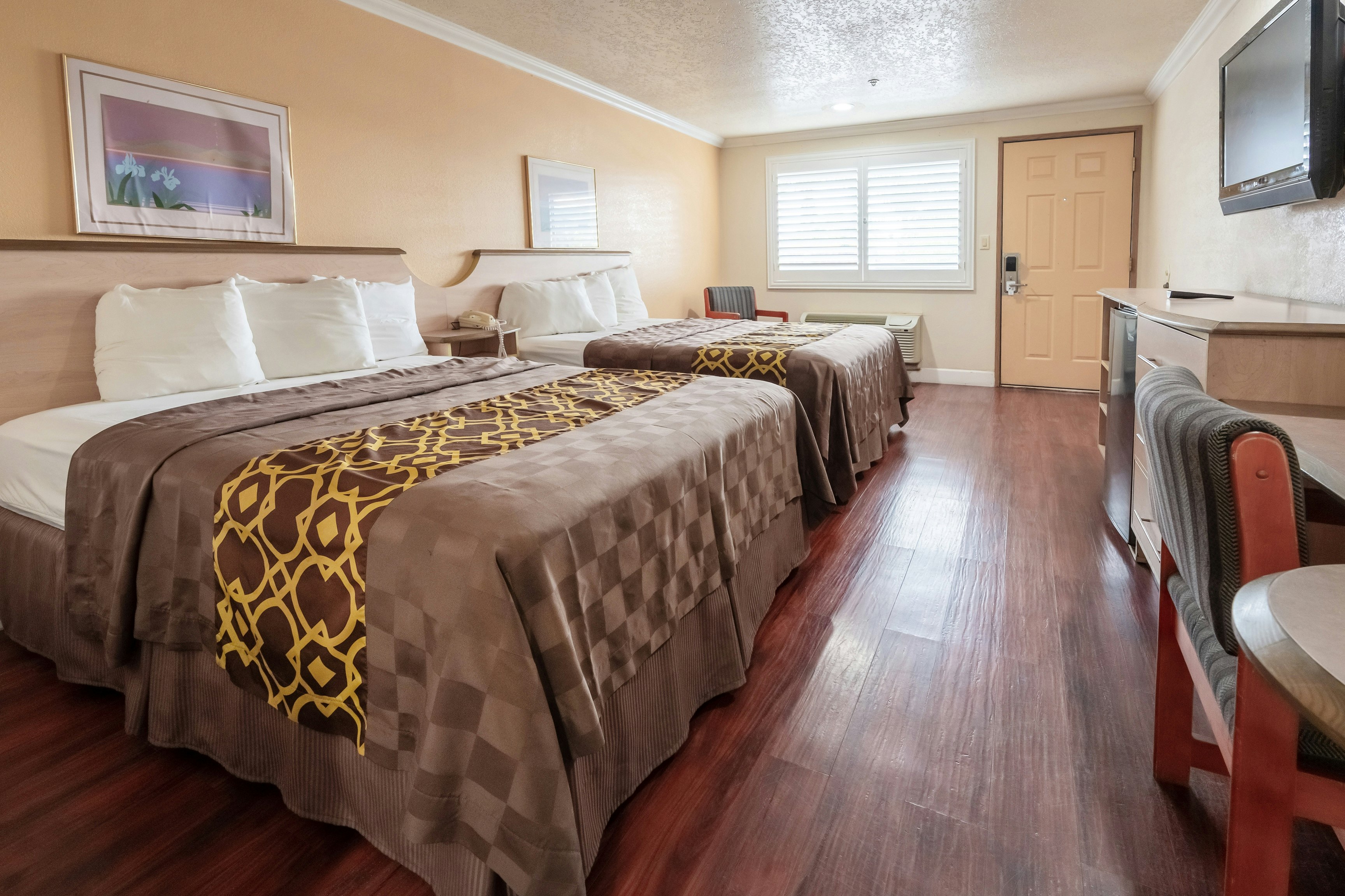 Budget Inn Corcoran Near Tulare CA 43 36/50