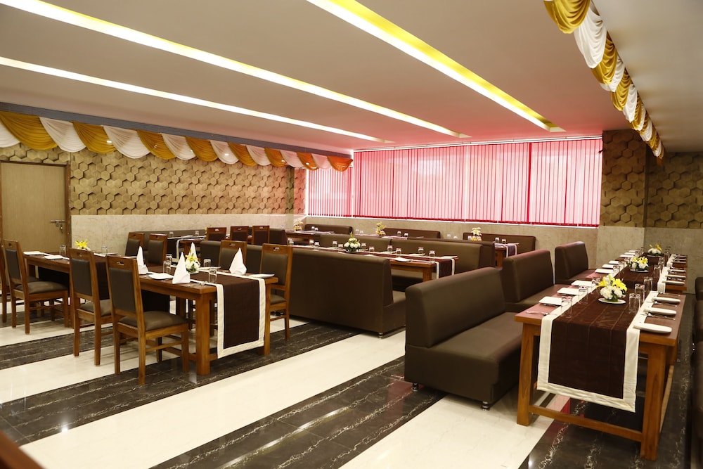 Hotel Di-Arch Lucknow 35/50