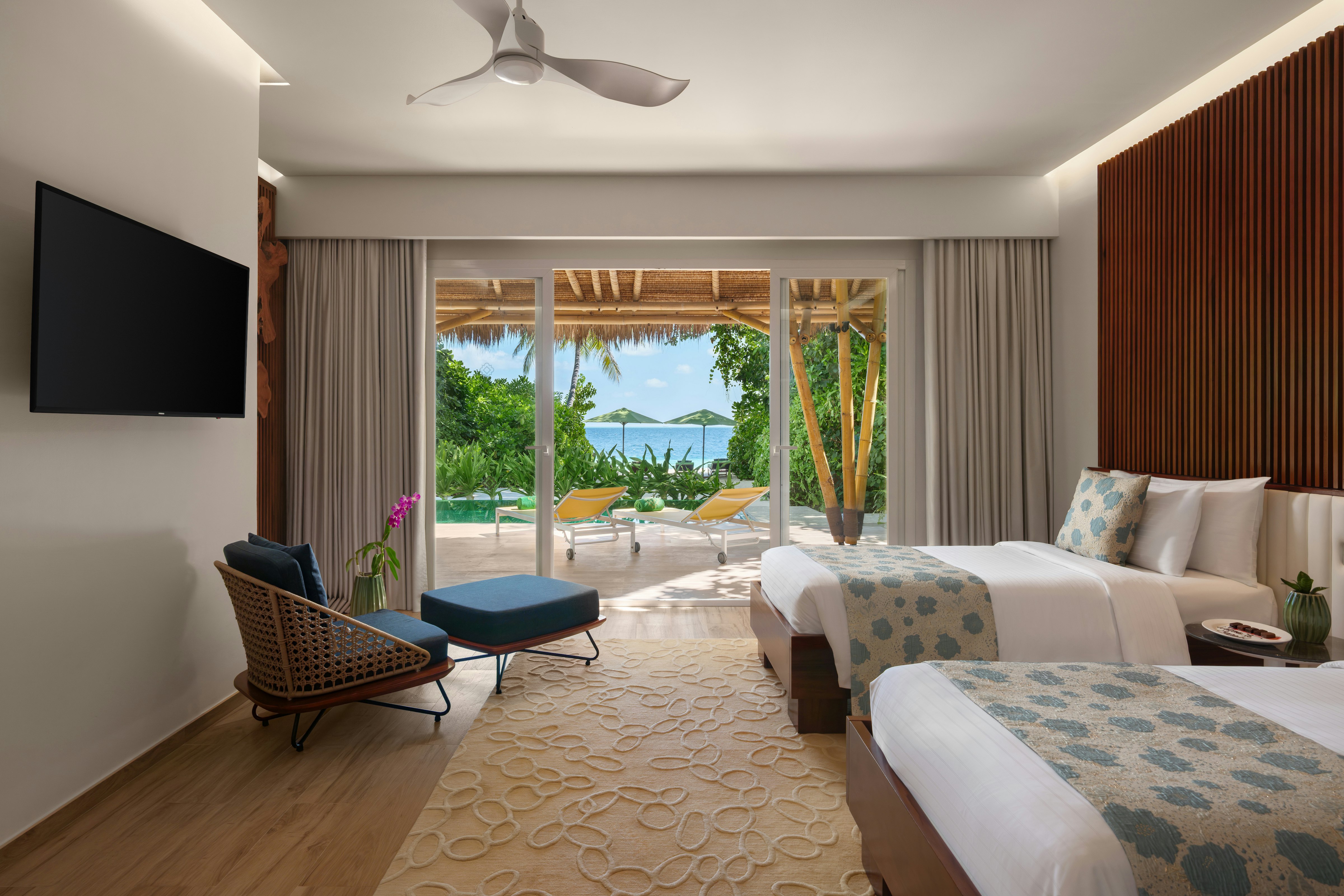 Emerald Maldives Resort & Spa 52/130