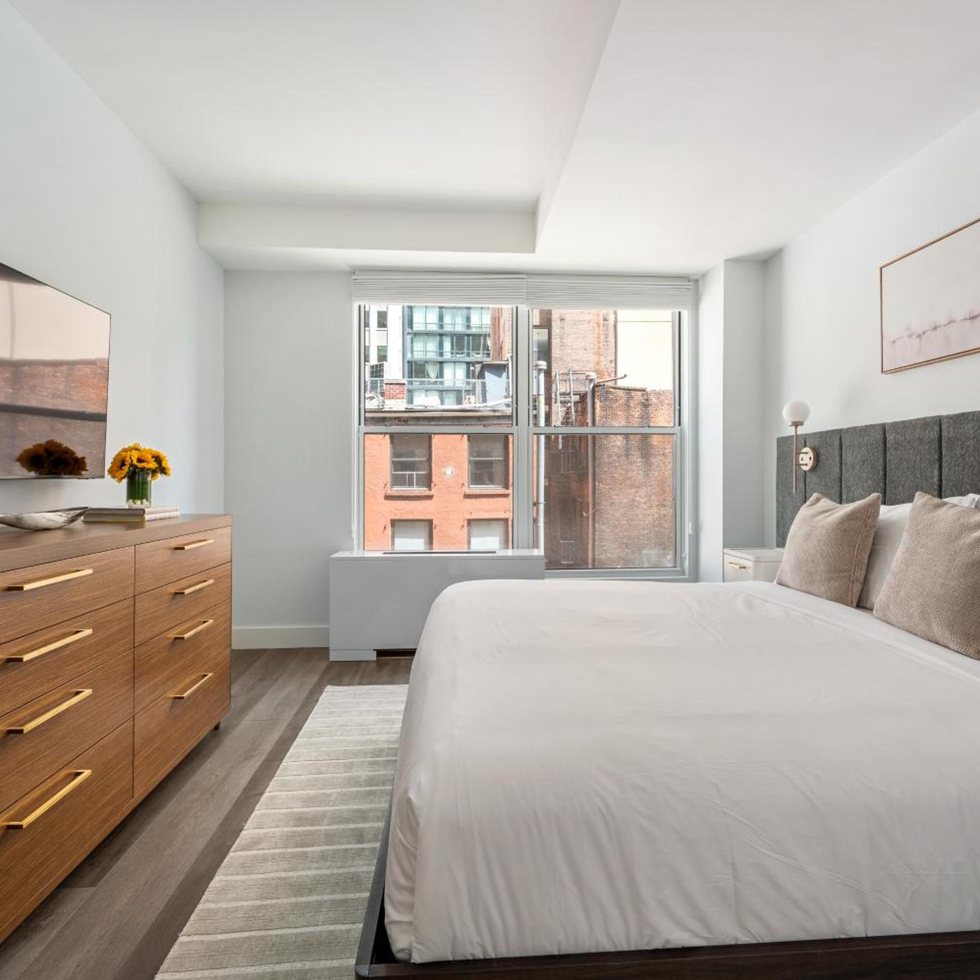 3 Bedrooms, Suite, Apartment
