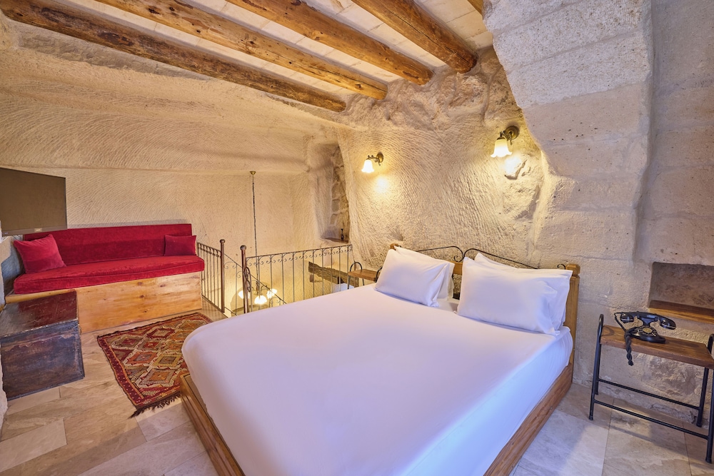 GRAND, STONE, SUITE