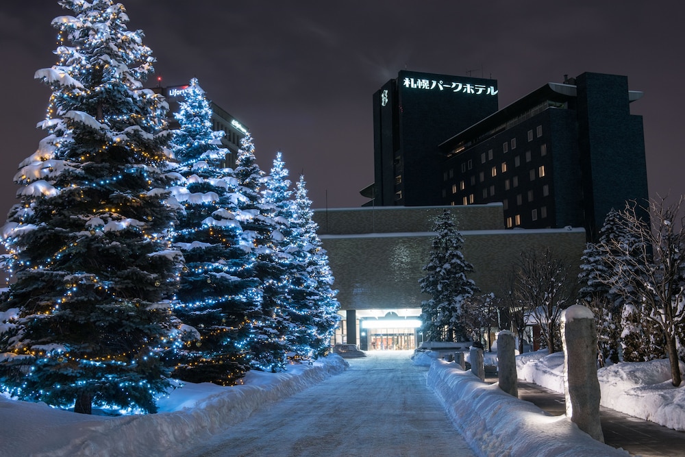 Sapporo Park Hotel 74/75
