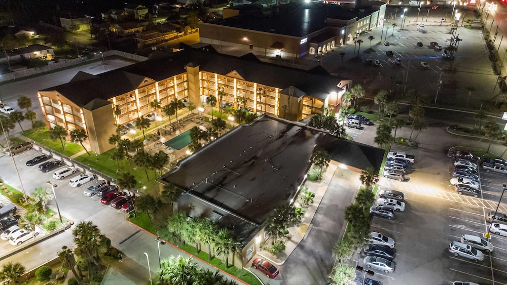 Beachfront Palms Resort Galveston, an Ascend Collection Hotel 5/43