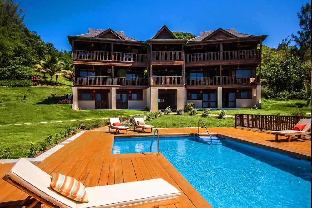 Santosha Barbados 38/45