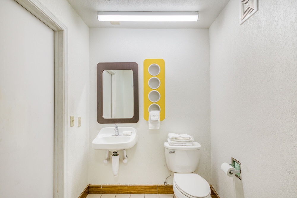 Motel6 Denham Springs, LA 9/50