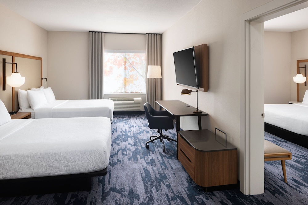 جناح عائلي بسرير كينج بغرفة نوم واحدة، Fairfield Inn & Suites West Kelowna 3/5