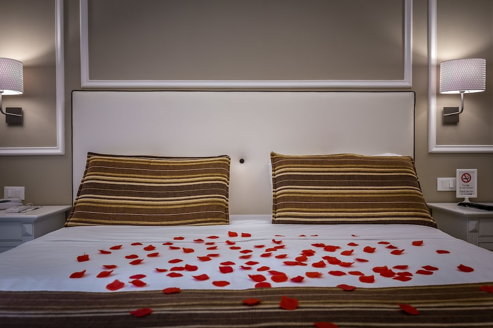 La Residenza Dell'orafo - Guest House 12/53