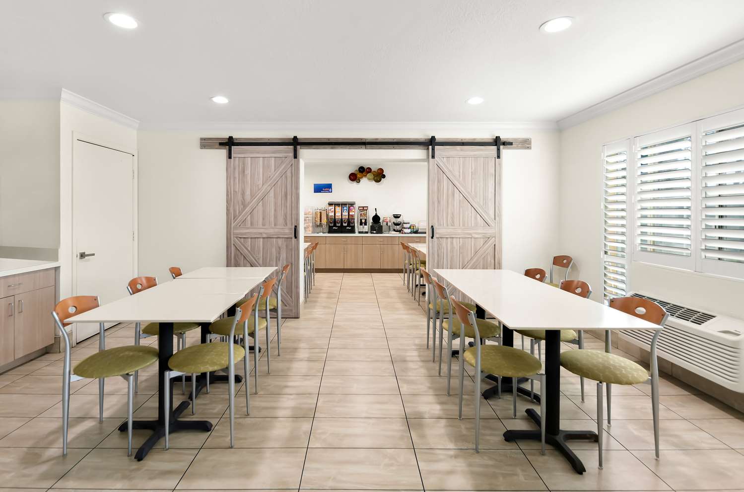 Best Western Executive Inn Los Banos 25/33