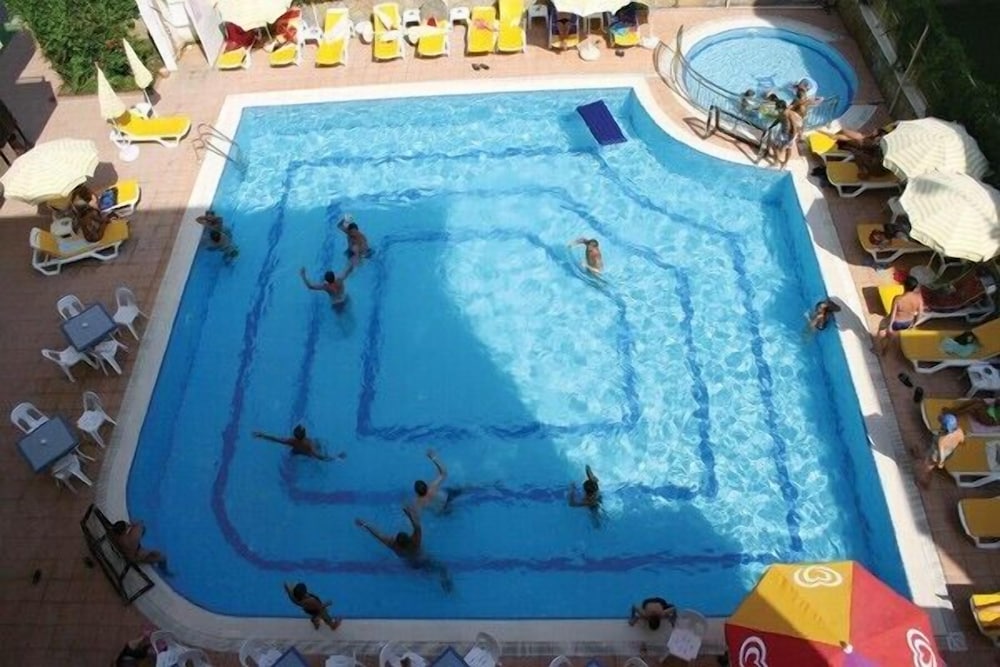 HELIOS HOTEL 26/55