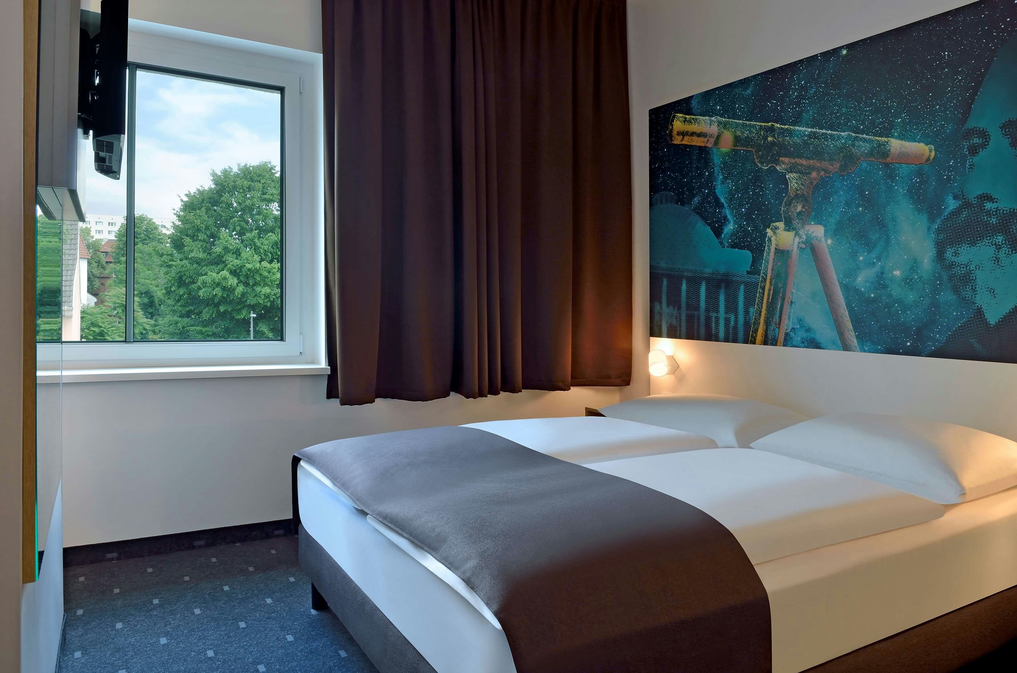 B&B Hotel Jena 3/23