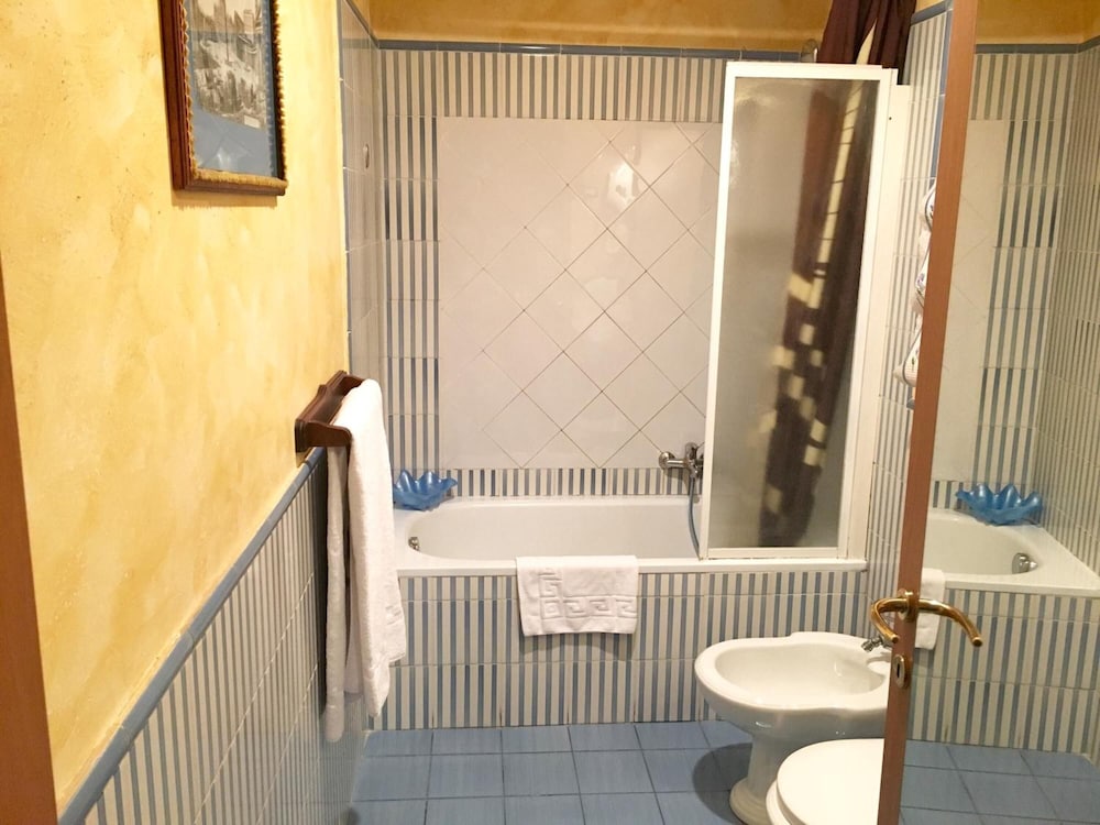 RESIDENZA AVE ROMA 16/41