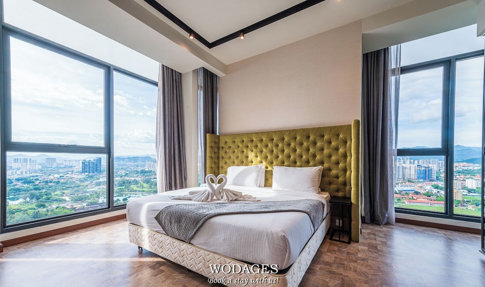 2 Bedrooms, Suite, 1 King and 1 Single Beds, Pool and Greenery View