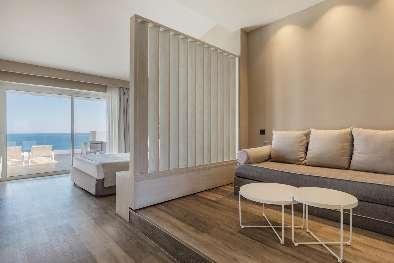 Alexandra Beach Resort & Spa 111/138