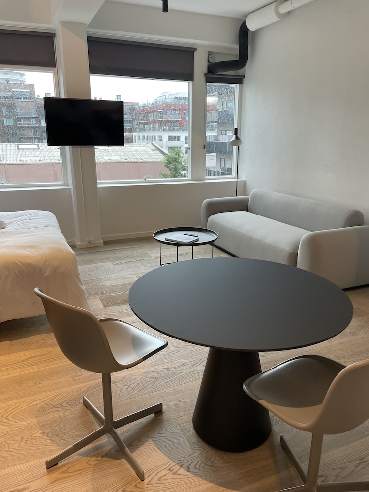 CPH STUDIO HOTEL 52/82