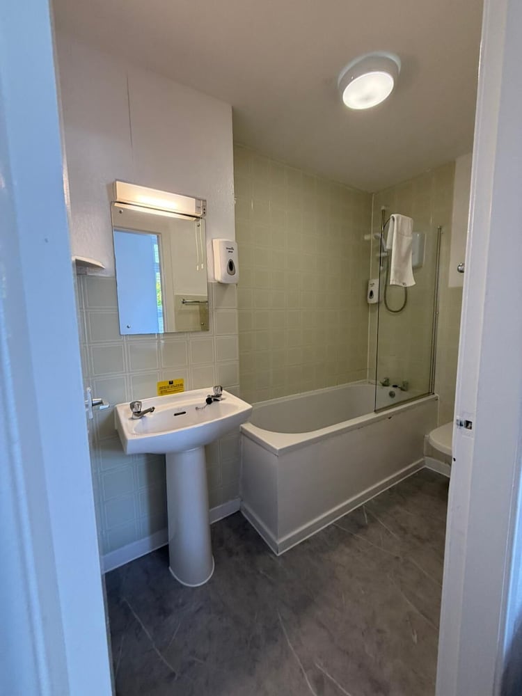 Spean Bridge Hotel 38/42