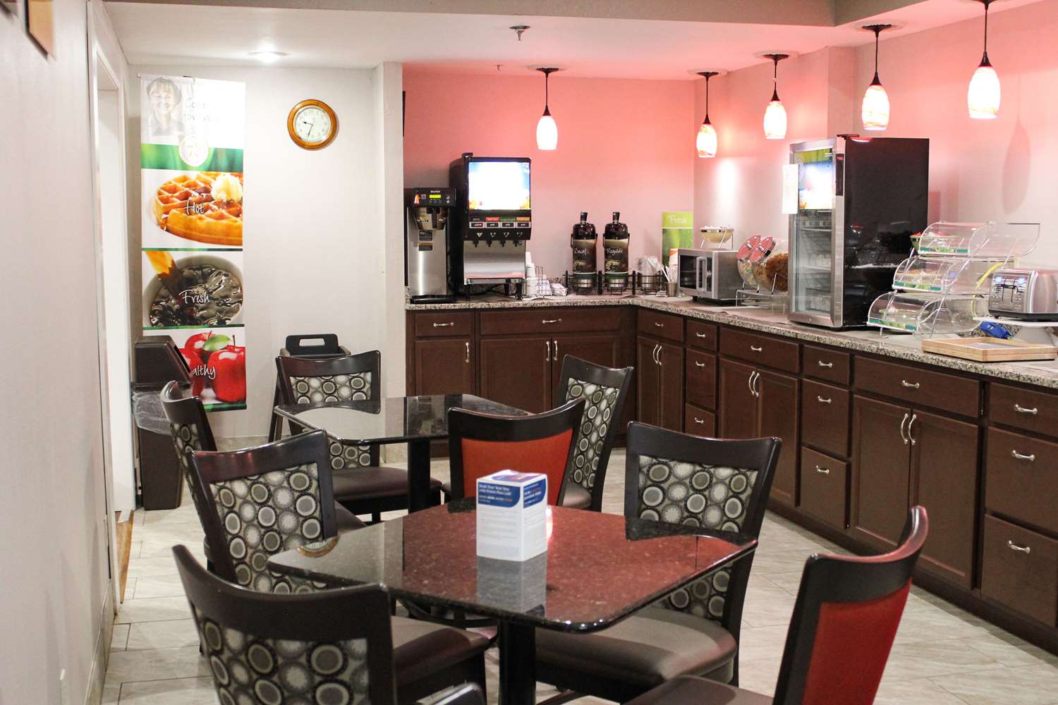 Quality Inn Clinton-Knoxville North 7/7