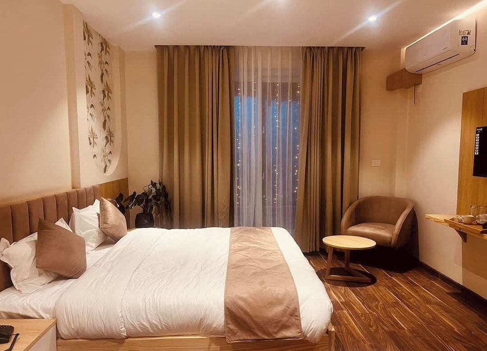 Chautari Paradise Inn 11/37